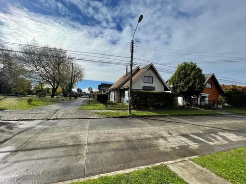 Hermosa Casa De Esquina Frente a Plaza de Juegos - Vista 15