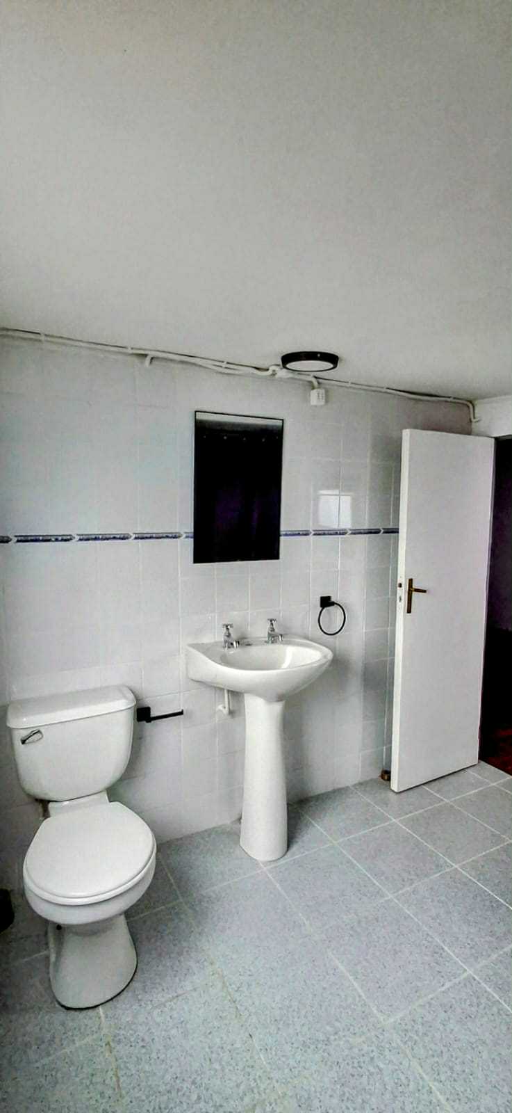 Amplia Casa Pareada Remodelada en Francke - Vista 5