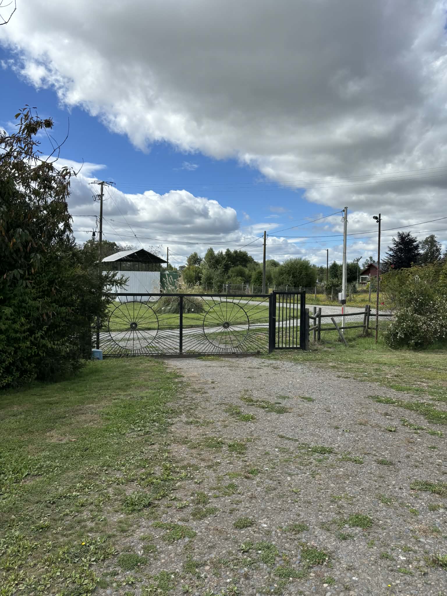 Gran casa en parcela en condominio privado a 4 km de Osorno hacia Puerto Octay - Vista 9